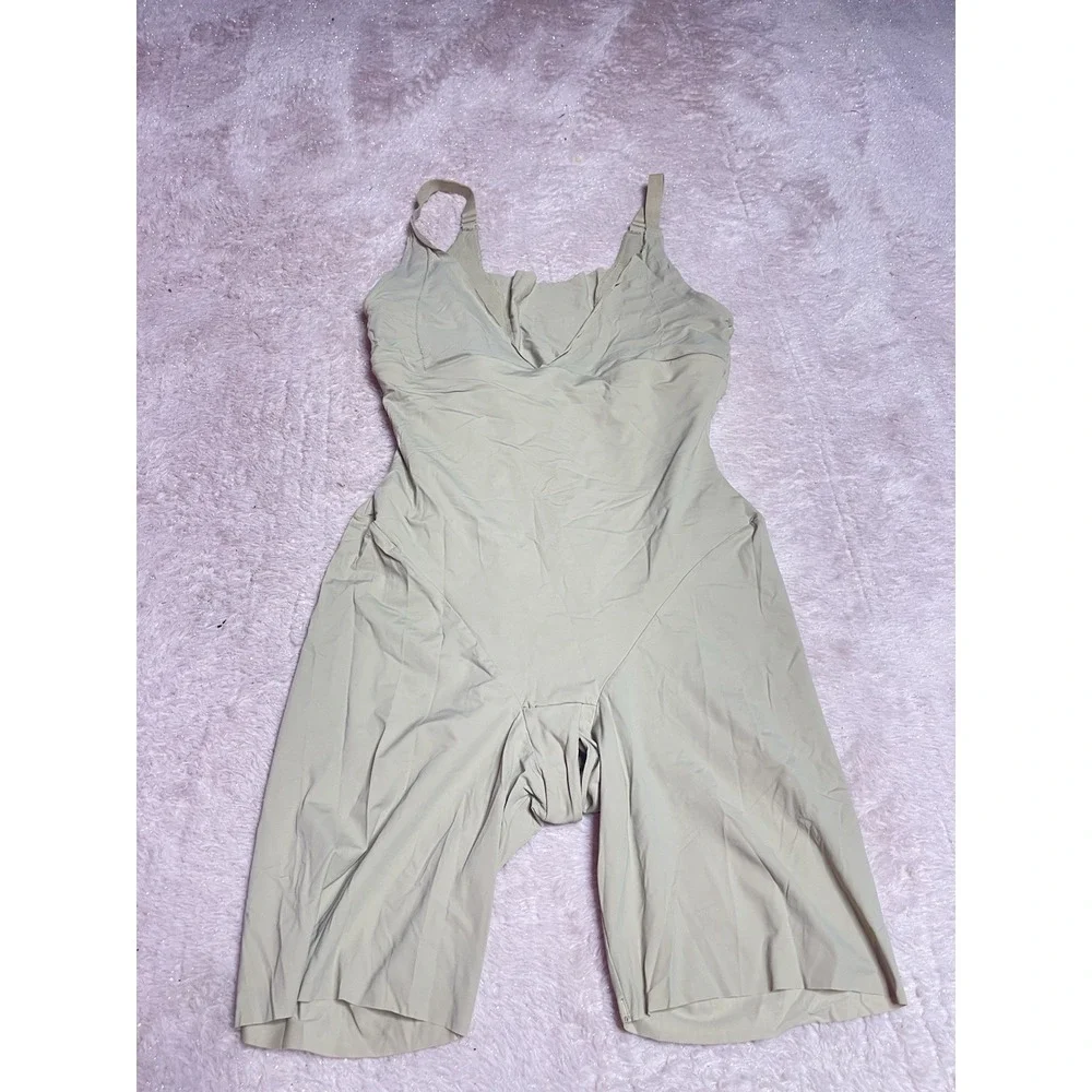 Maidenform Shapewear Tan‎ Slimming Women's Bodysuit Romper XL Shorts